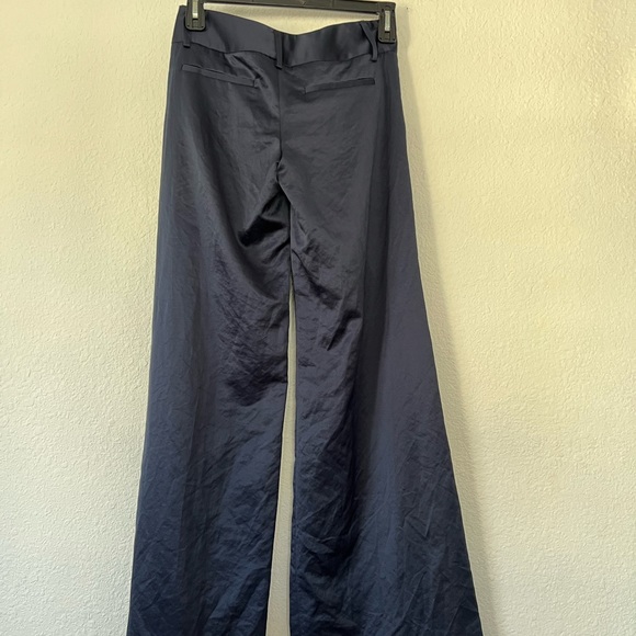 NWT Alice+Olivia wide leg shimmer satin pants 2. - Picture 5 of 16